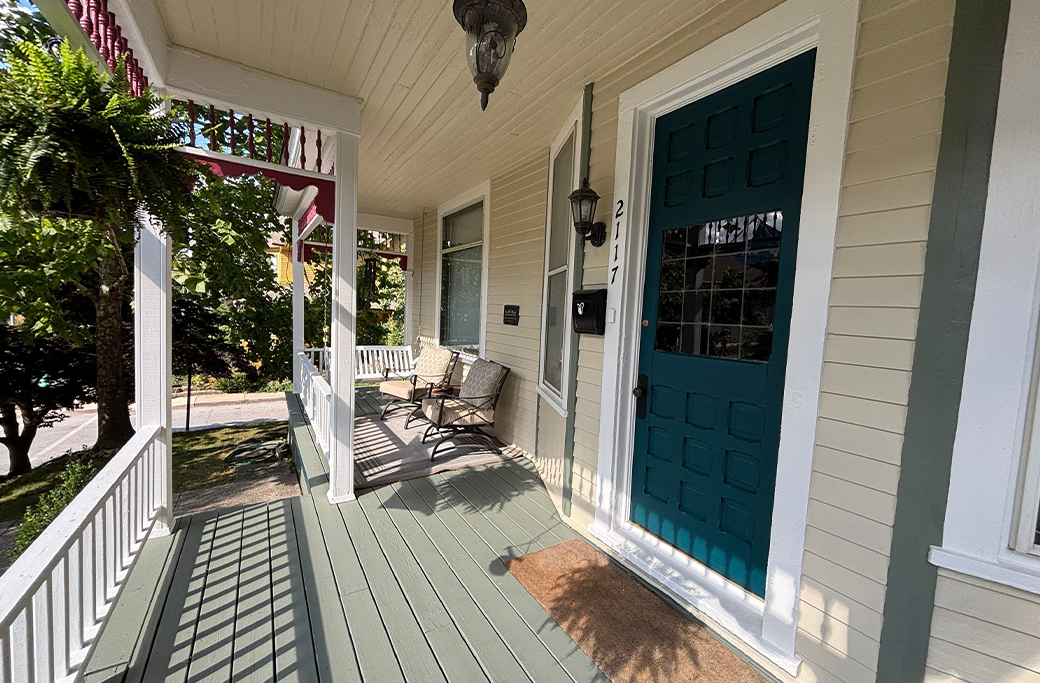 Professional House Painter in Fishers, Indiana Professional House Painter in Fishers, Indiana