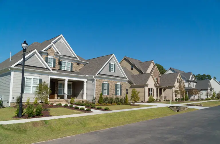 April Insight: The Exterior Colors Taking Over Indiana Homes