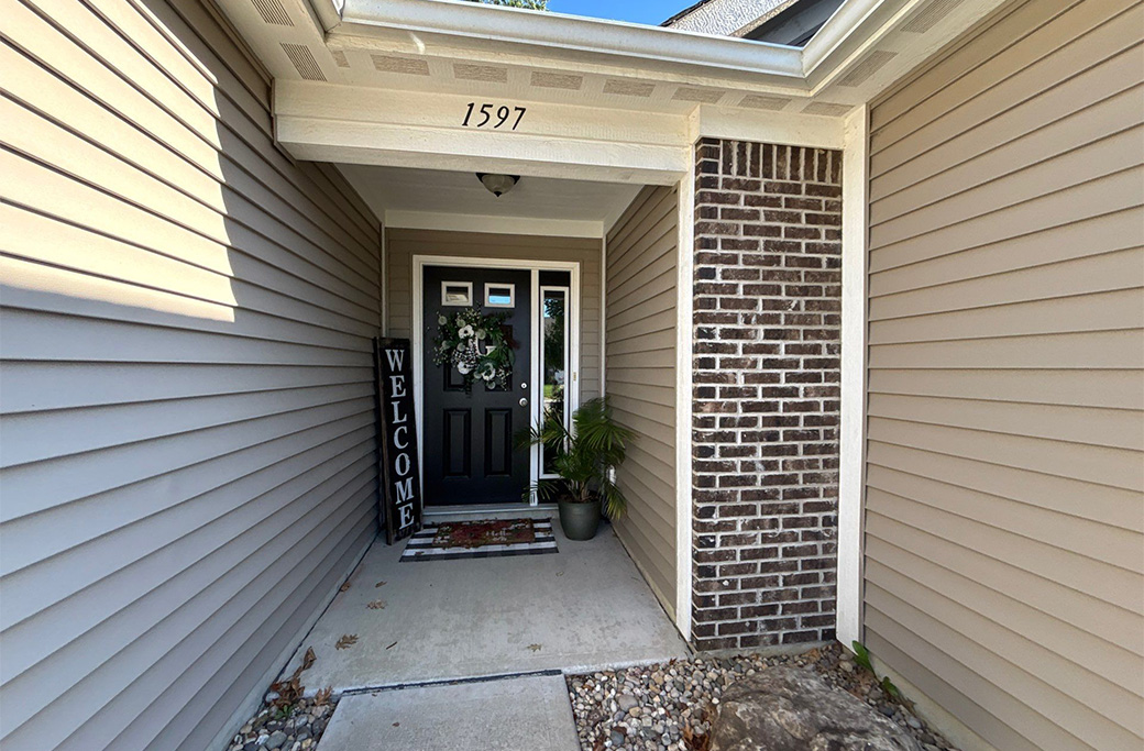 When Is the Best Time to Paint Based on Home Siding Material?