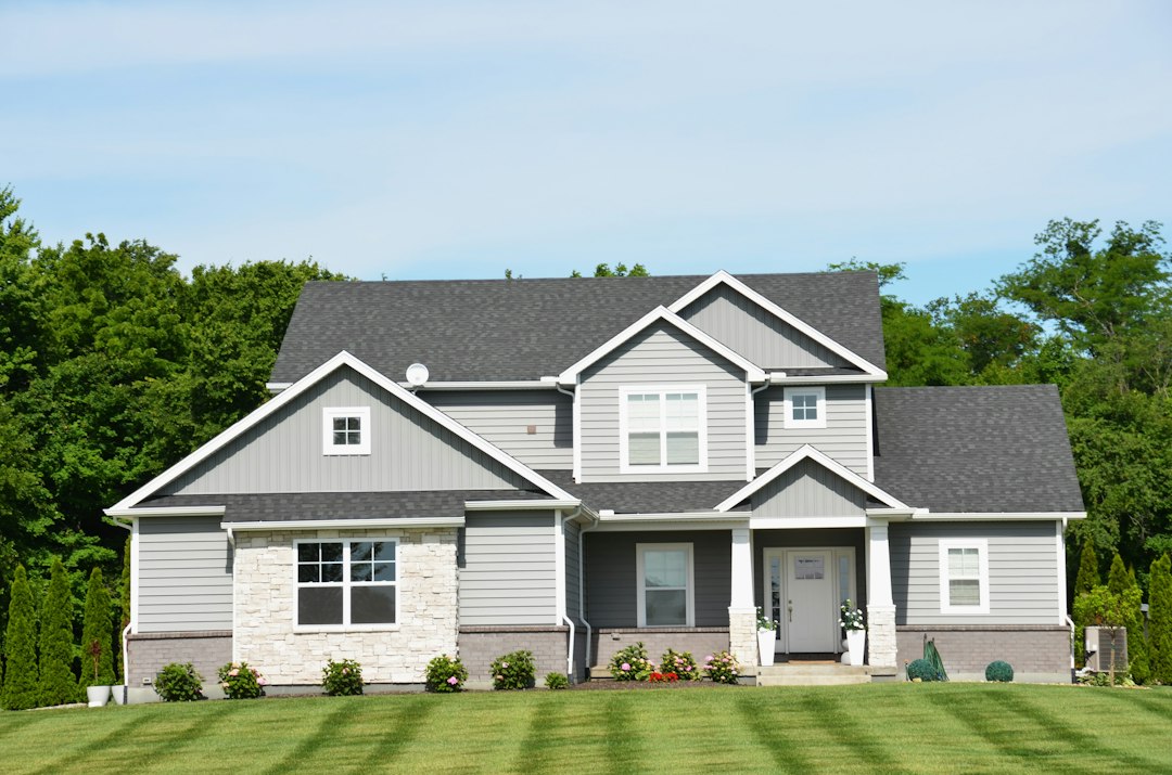 Large two-story home, about 2,900 to 3,800 square feet
