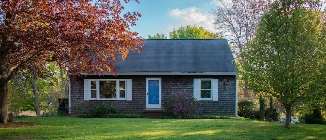Small single-story home, about 1,000 to 1,400 square feet